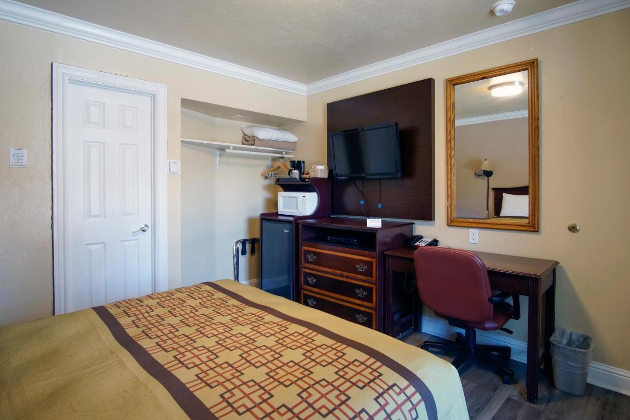 Motel Charm & Burney