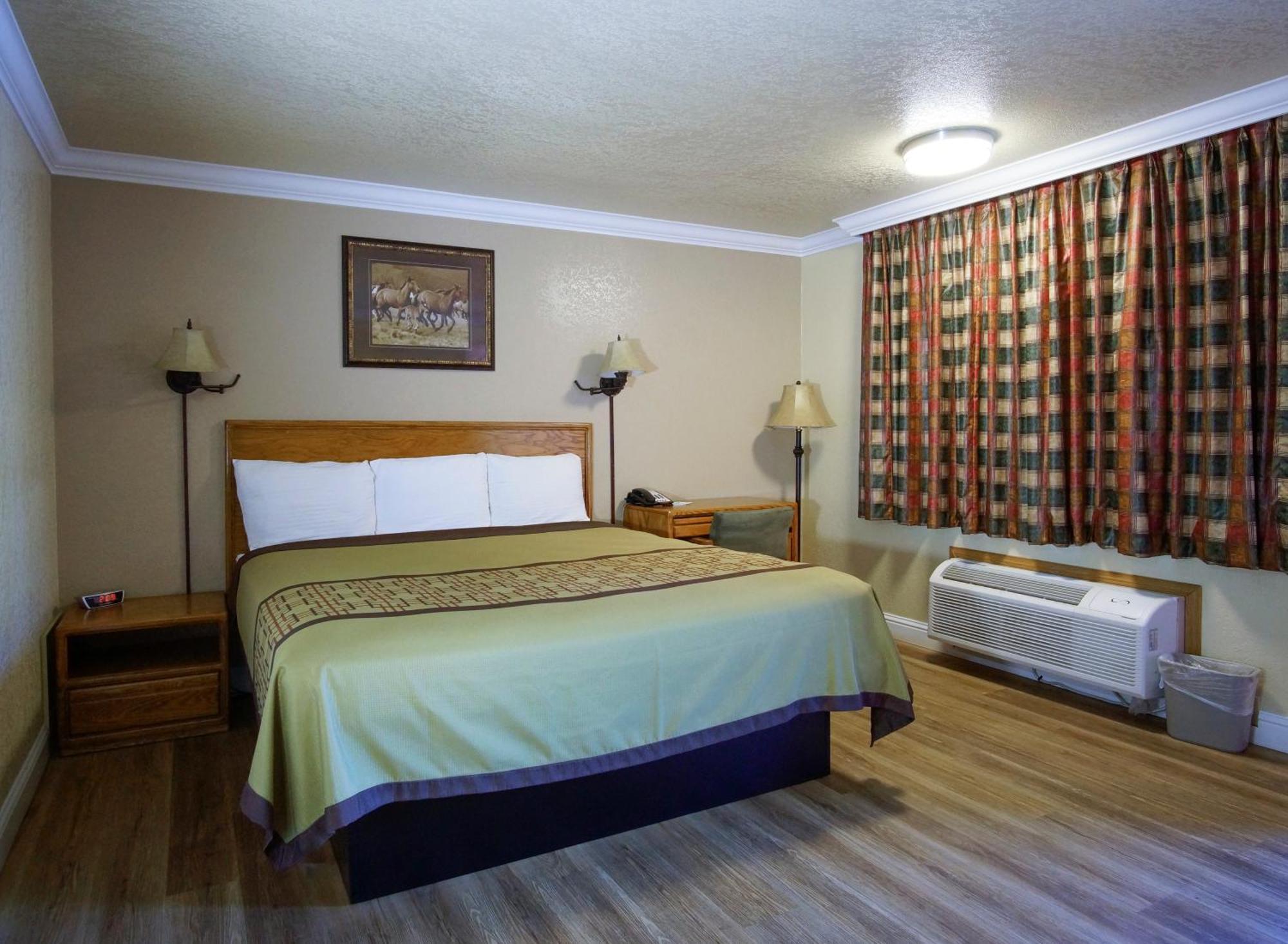 Motel Charm &